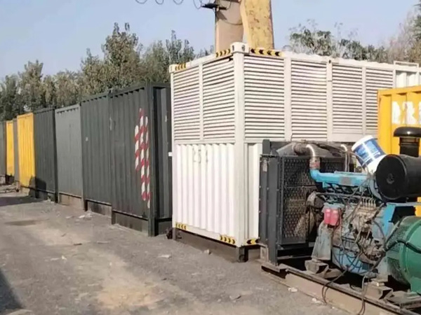 桐乡200KW柴油发电机机组每小时油耗是多少?
